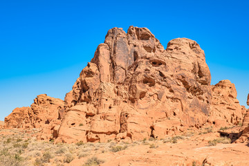Fototapeta na wymiar The unique red sandstone rock formations in Valley of Fire State park, Nevada, USA