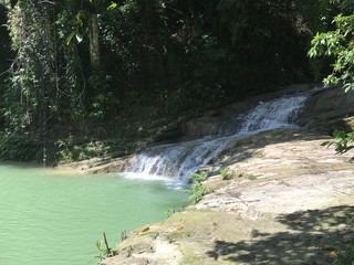 Obraz premium Wasserfall auf den Philippinen