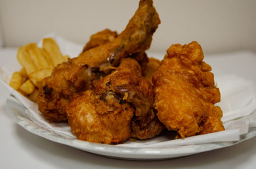 熱々のフライドチキン18