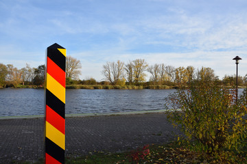 Grenzsäule an der Oder zu Polen