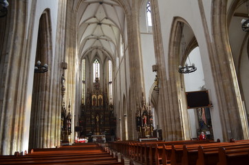 Bazylika Mnijesza w Strzegomiu, wnetrze © Ewa