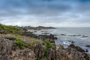 Paysage nuageux au bord de le mer