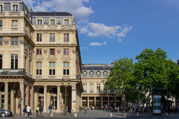 Obraz premium Paris, France - 15.05.2017: Streets of Paris. Blue sky, buildings and traffic.