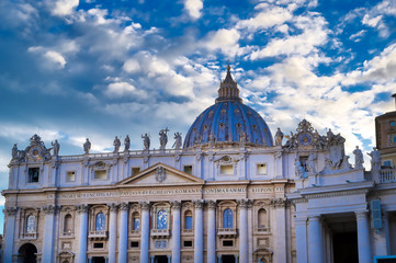Fototapeta premium St. Peter's Basilica and St. Peter's Square located in Vatican City near Rome, Italy.