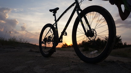 Fototapeta na wymiar Sunrise with a bike