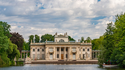 Fototapeta na wymiar Warsawa, Palace on the Isle