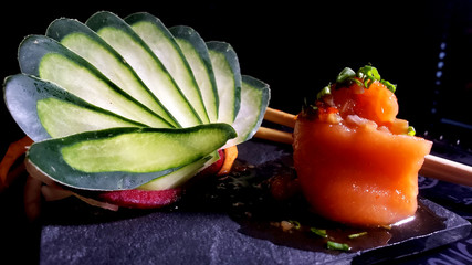 Sushi rolls de japón, comida tradicinal asiatica gourmet