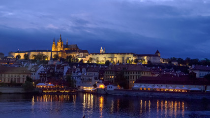 Fototapeta na wymiar night shot of prague castle and the vltava river in prague