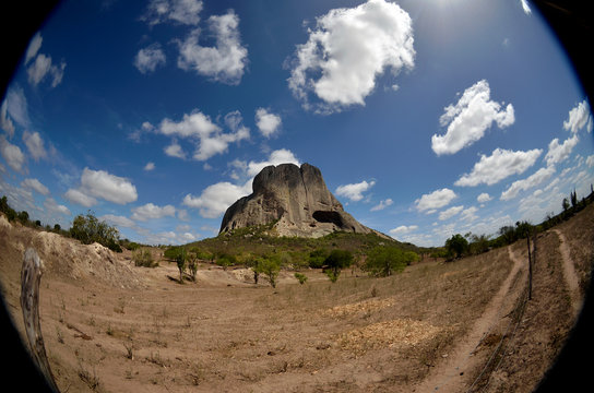 Serra montanha rochosa do bugio