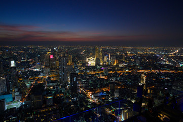 Obraz premium Panorama au crépuscule sur Bangkok