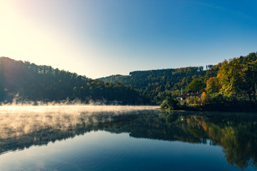 Mgła nad jeziorem Bystrzyckim