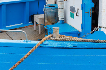 Knot on a bollard of a boat.