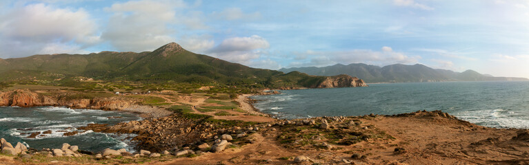 Vista della costa da Capo Pecora