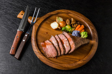 ローストビーフ　Freshly made roast beef