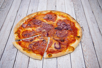 Pizza with onion