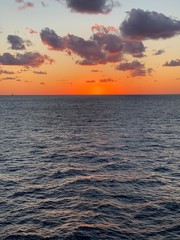 Obraz premium sunset over the sea