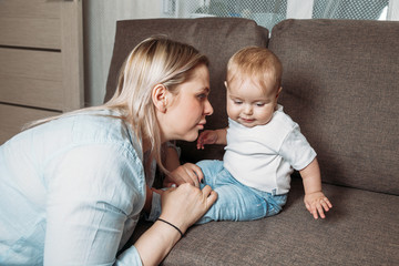 The main mistakes of the mother in a relationship with a small child. Relationships between daughter and mother: where do problems with mom come from. Quarrel between mom and her little daughter.