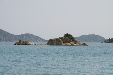 Fototapeta na wymiar island in the sea