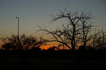 Un atardecer sombr&iacute;o.