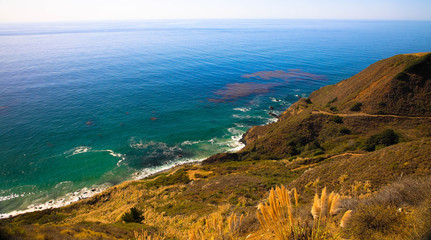 Die Pazifikküste und der Ozean in der Region Big Sur