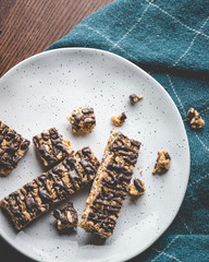 granola bars chocolate
