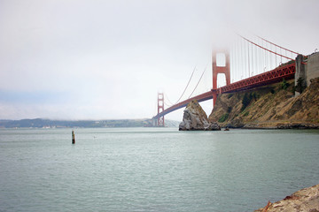 Fototapeta premium Foggy Golden Gate Bridge in San Francisco