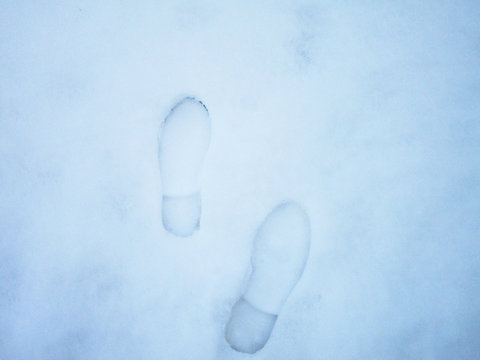 Pisadas en la nieve