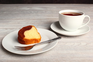 Chocolate and Vanilla Marble Cake