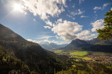 Naklejka premium view onto Garmisch-Partenkirchen, farchant, burgrain panorama german alps