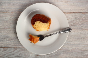 Chocolate and Vanilla Marble Cake