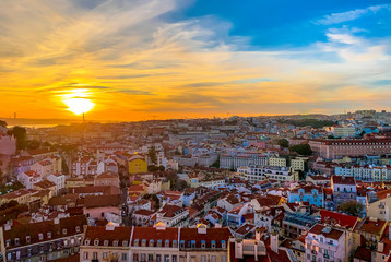 Fototapeta na wymiar Beautiful sunset views at Graca Viewpoint in Lisbon Portugal
