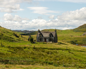 Fototapeta na wymiar abandoned house, outer hebrides, scotland