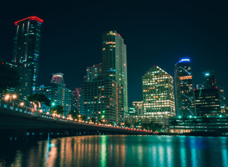 Fototapeta premium panorama bay sky city miami buildings architecture night skyscraper downtown urban landscape tower architecture usa town
