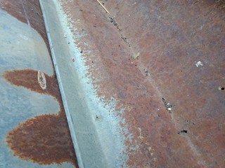 Galvanized sheet surface with rust stains