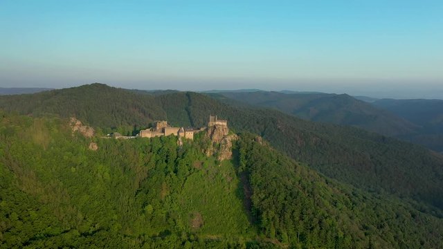 I take some aerial shots with my quadcoper in 4K from Aggstein Castle - Austria
Aggstein sits high above the Danube, with a fantastic view of the World Cultural Heritage site of Wachau
