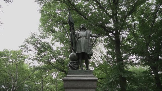 This was taken at a higher frame rate and has been converted to a slow motion video clip.
Smooth push in footage of a statue in Central Park.