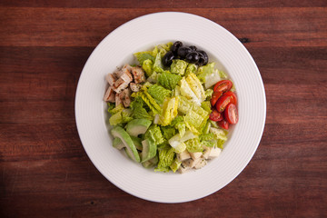 Green lettuce and vegetable salad