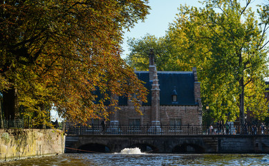 Obraz premium Cityscape of Old Bruges with the canal