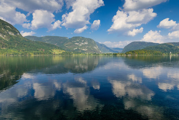 Fototapeta na wymiar Beautiful Slovenian landscape. Bohinj Lake with turquoise water. Triglav National Park, Julian Alps, Slovenia.