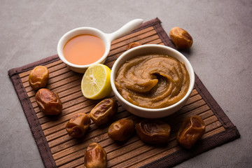 Dates Face mask for supple, smooth and clear skin with ingradients like fresh raw khajoor, lemon and honey. selective focus