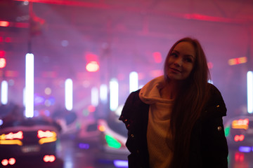 Frau in Berlin bei Weihnachten