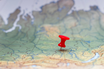 Map with red pushpin marking destination.