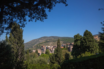 Fototapeta na wymiar View from balcony in villa d'Este