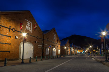 Fototapeta premium Hakodate warehouse and street at night