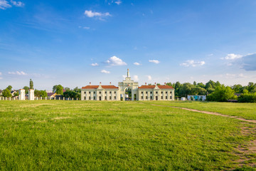 Fototapeta na wymiar The palace of 16th-18th century in Ruzhany, Belarus