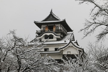 雪の犬山城　犬山城　冬の犬山城　国宝犬山城