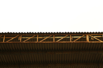 The roofing sheets made of metal usually comprise Zinc, Aluminium, Copper and Tin.