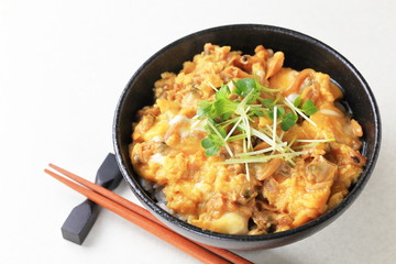 あさりの卵とじ丼