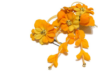 つまみ細工の髪飾り オレンジ色の花型