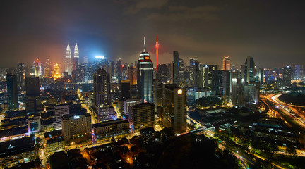 Obraz na płótnie Canvas CBD / Downtwon Kuala Lumpur bei Nacht